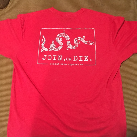 Join or die T-shirt by combat iron size XL - Picture 2 of 2